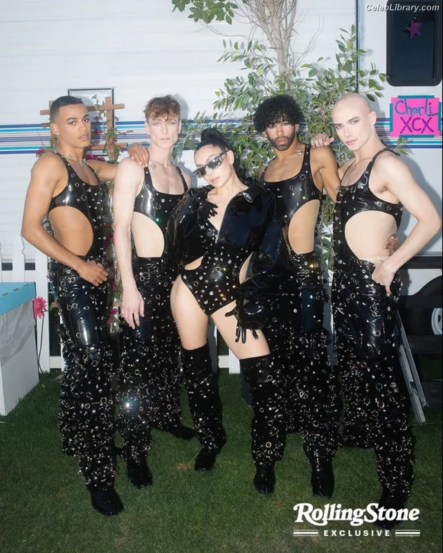 Charli XCX photo 12 of 2701