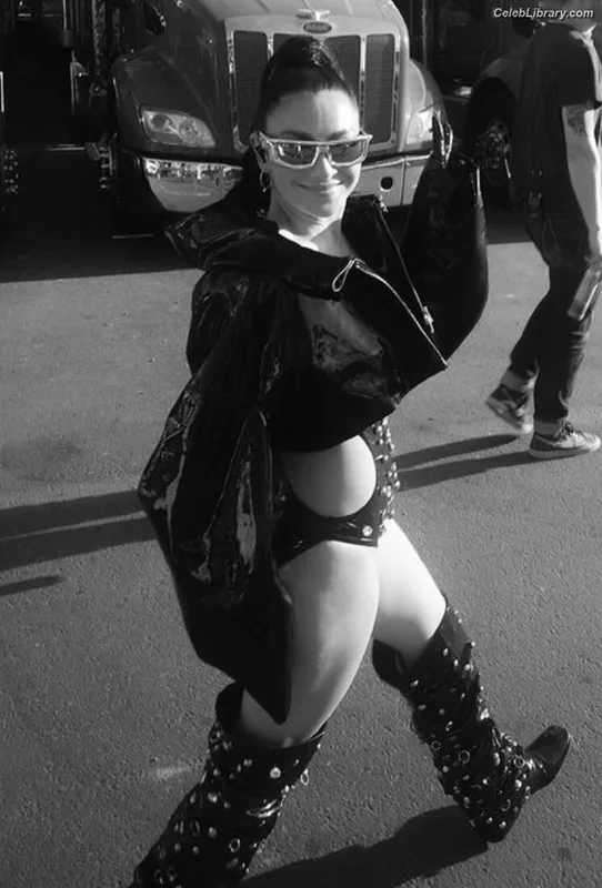 Charli XCX photo 13 of 2701