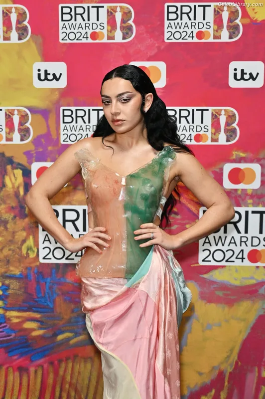 Charli XCX photo 3 of 2701