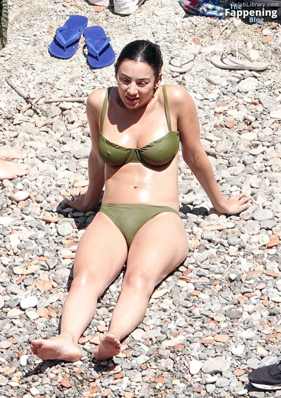 Charli XCX photo 14 of 2701