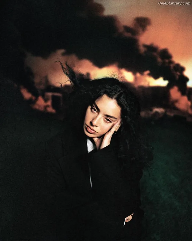 Charli XCX photo 10 of 2701