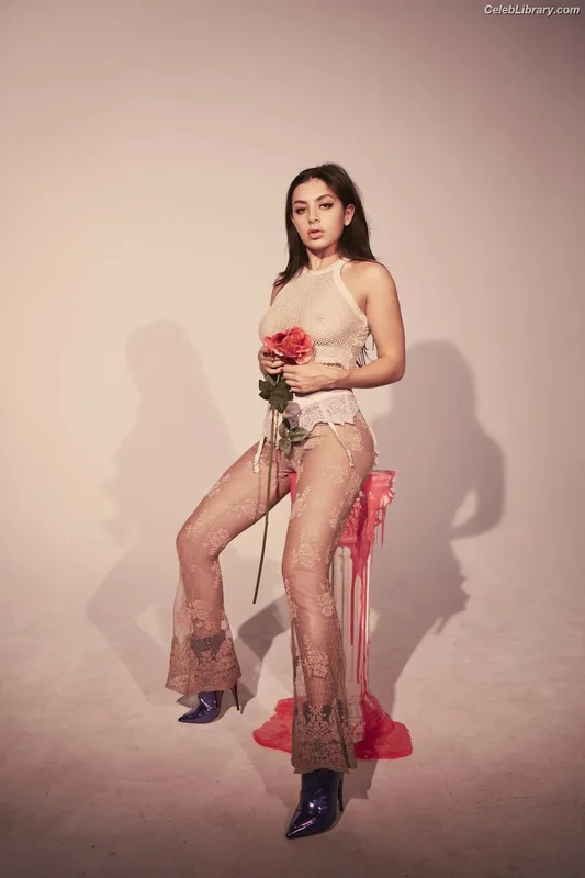 Charli XCX photo 4 of 2701