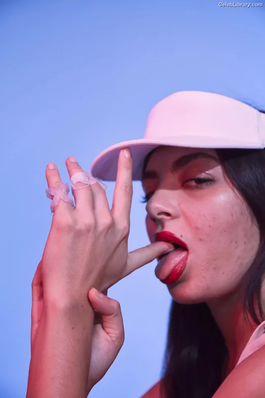 Charli XCX photo 21 of 2701