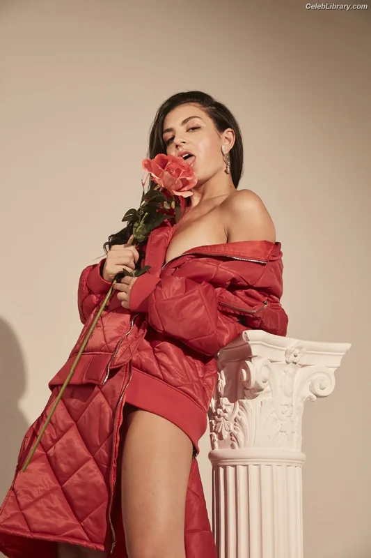Charli XCX photo 22 of 2701