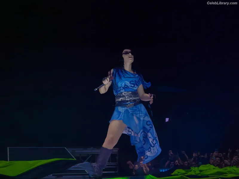 Charli XCX photo 15 of 2701