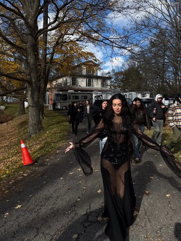 Charli XCX photo 16 of 2701