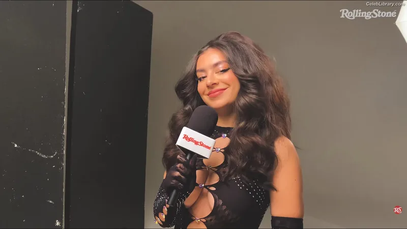 Charli XCX photo 2 of 2701