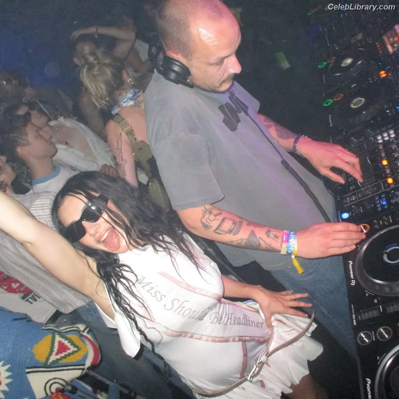 Charli XCX photo 24 of 2701
