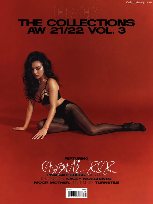 Charli XCX photo 10 of 2701