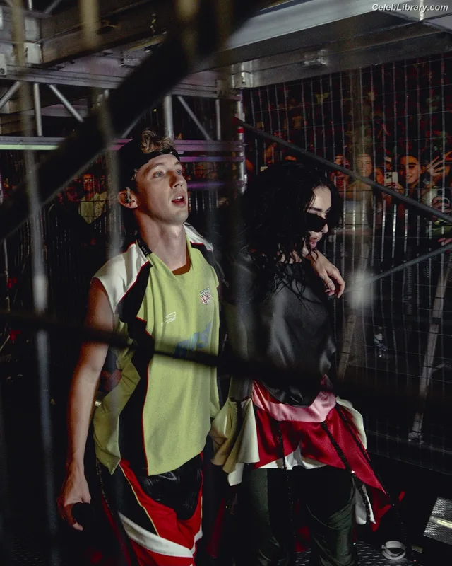 Charli XCX photo 4 of 2701
