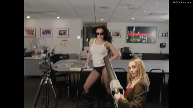 Charli XCX photo 12 of 2701