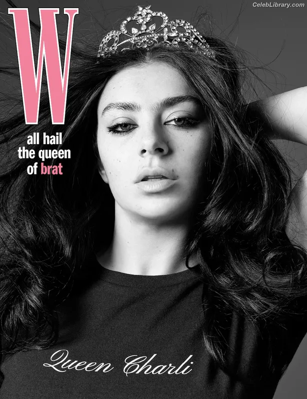 Charli XCX photo 8 of 2701