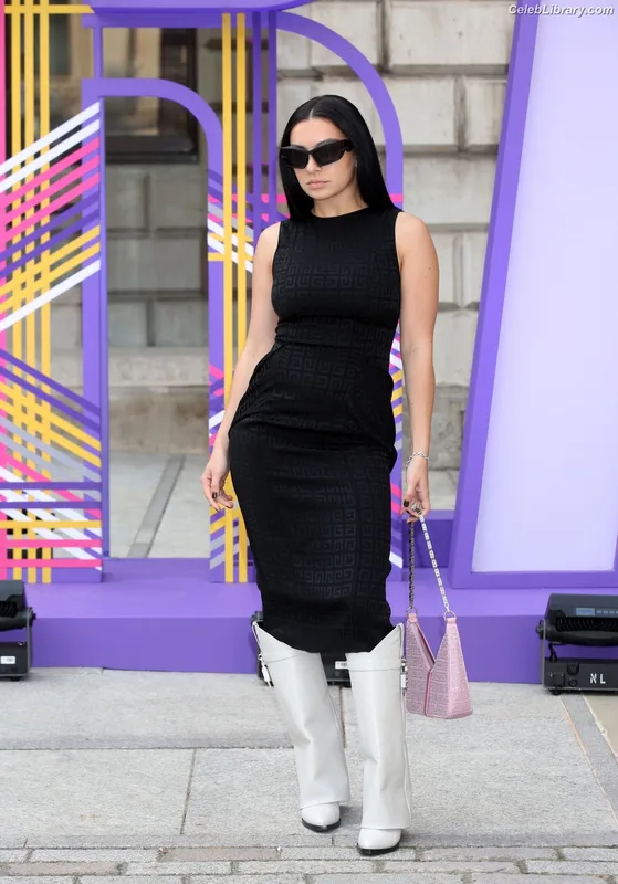 Charli XCX photo 17 of 2701