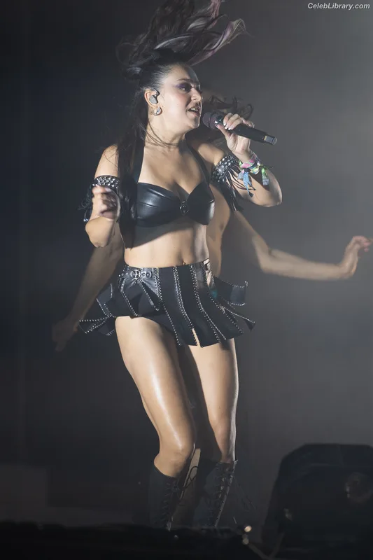 Charli XCX photo 5 of 2701