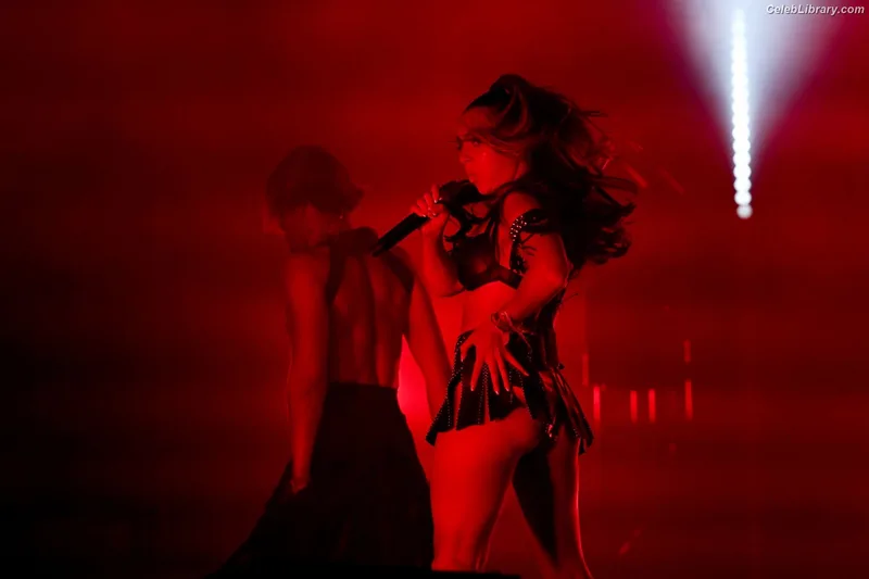 Charli XCX photo 24 of 2701