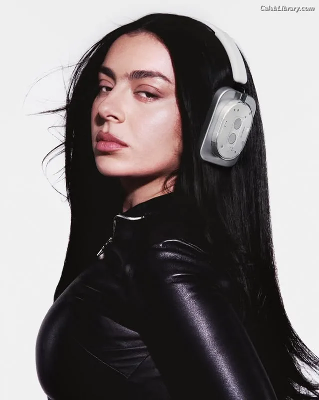 Charli XCX photo 14 of 2701