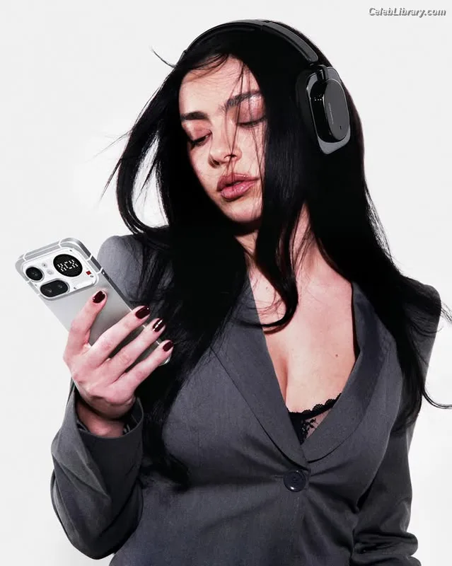 Charli XCX photo 16 of 2701