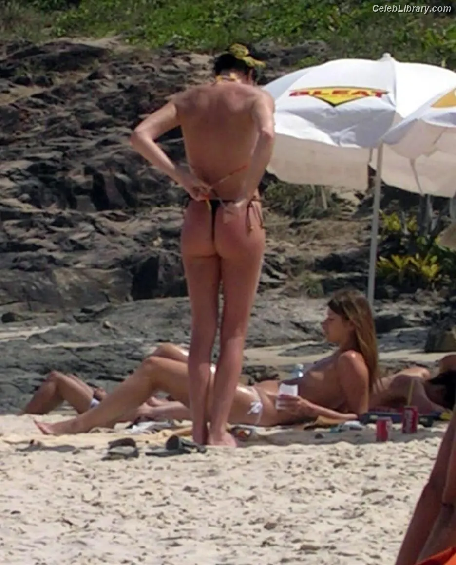 Charlize Theron photo 1 of 871
