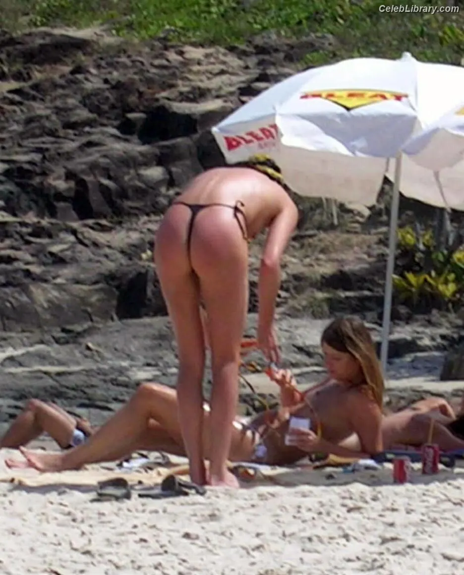 Charlize Theron photo 2 of 871