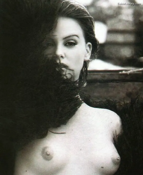 Charlize Theron photo 14 of 871