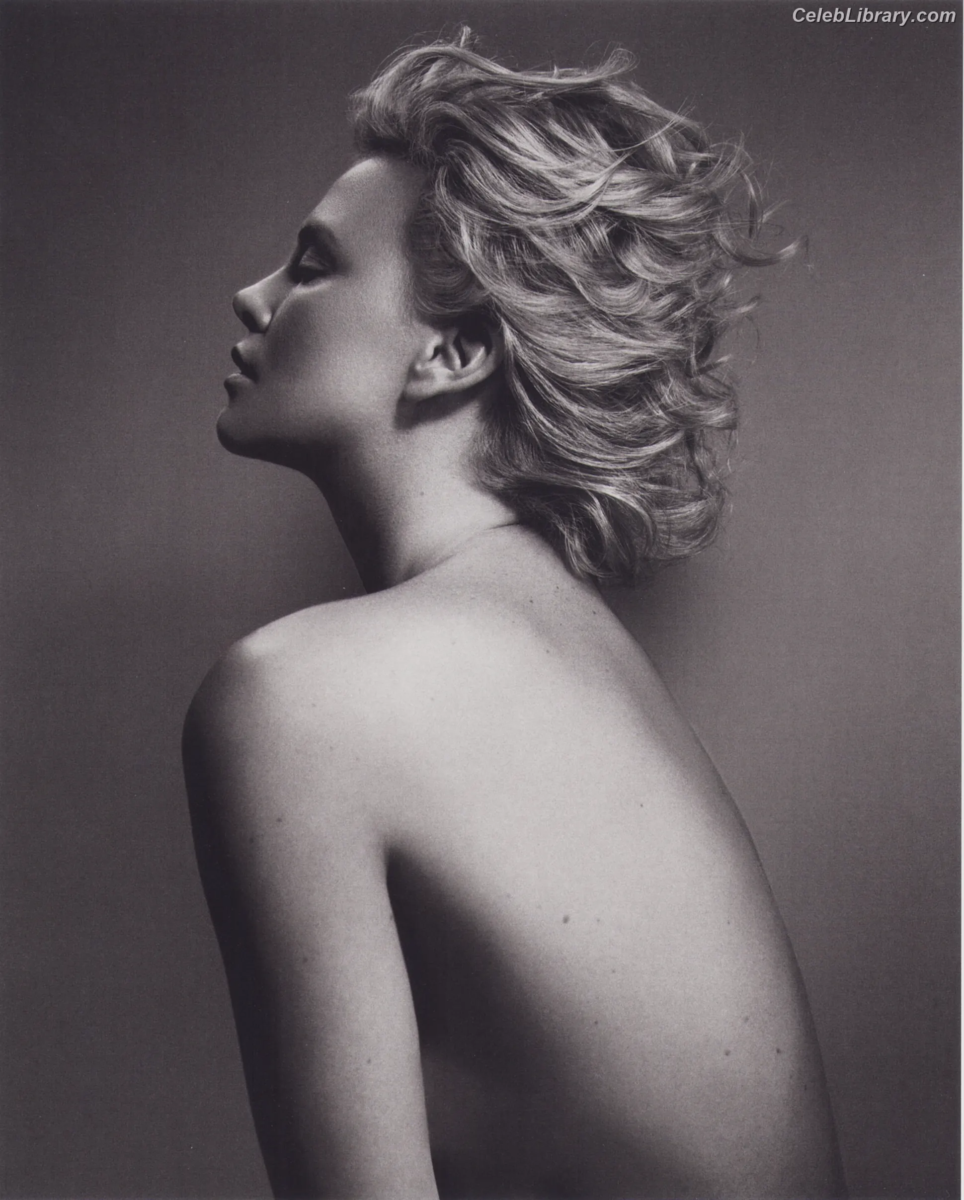 Charlize Theron photo 19 of 871