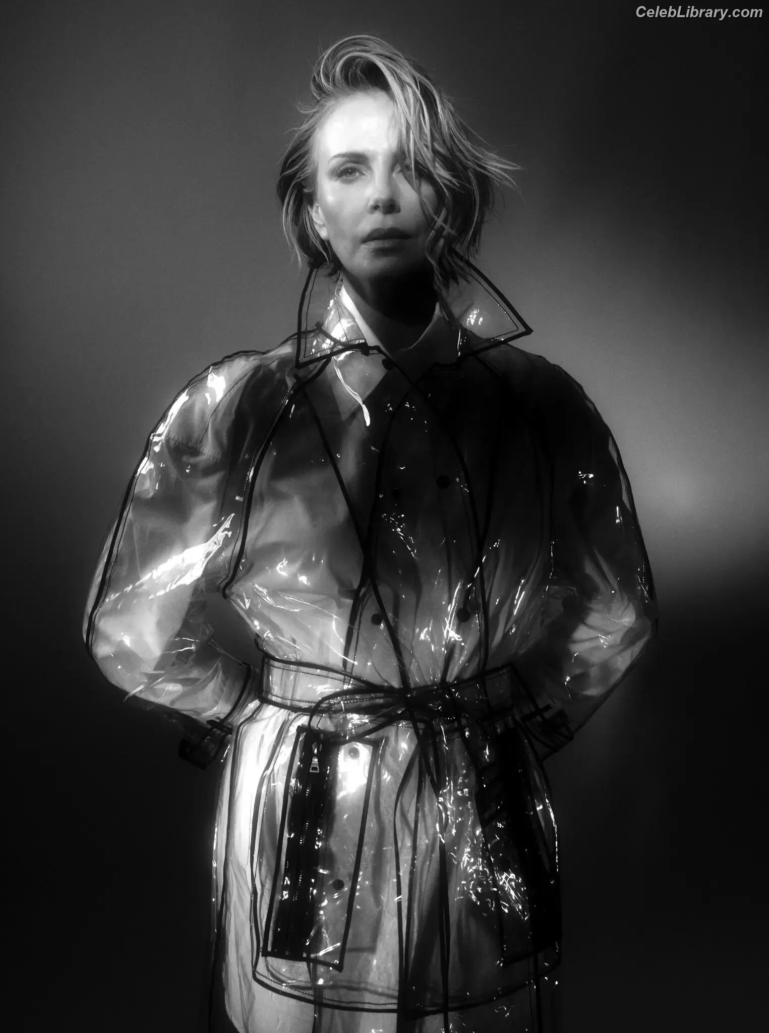 Charlize Theron photo 22 of 871