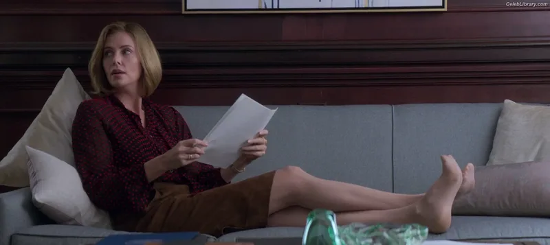Charlize Theron photo 4 of 884