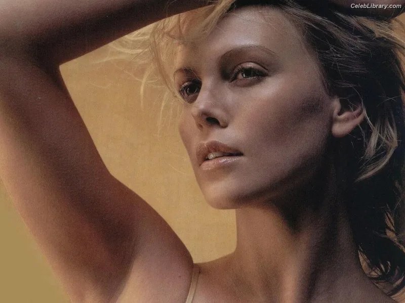 Charlize Theron photo 19 of 884