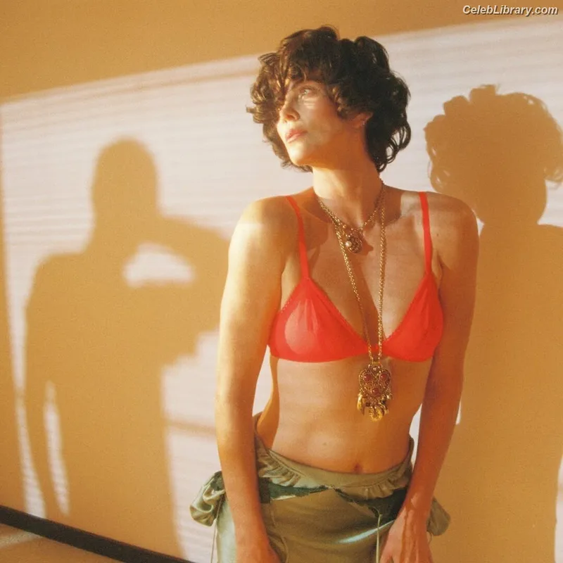 Charlize Theron photo 14 of 884