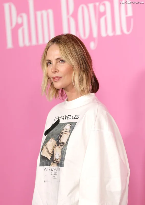 Charlize Theron photo 20 of 884