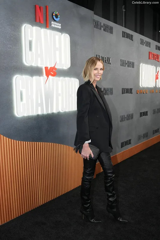 Charlize Theron photo 14 of 884