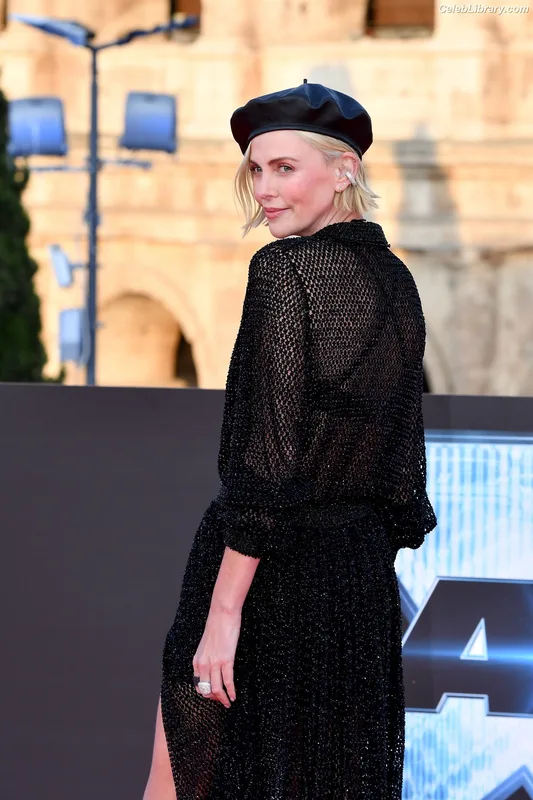 Charlize Theron photo 20 of 884
