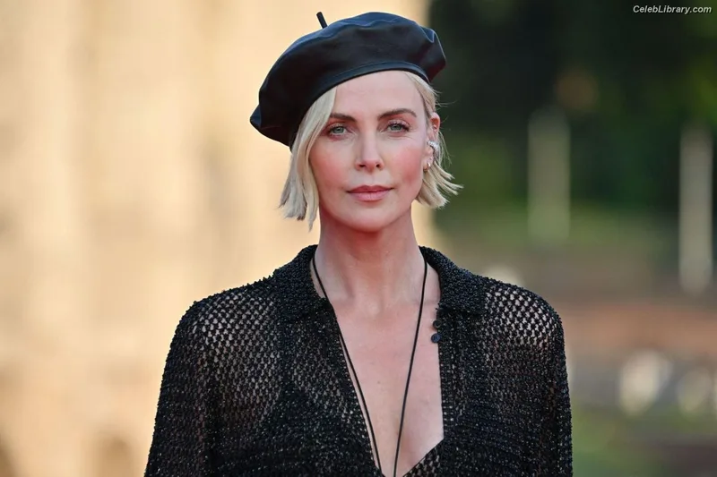 Charlize Theron photo 5 of 884