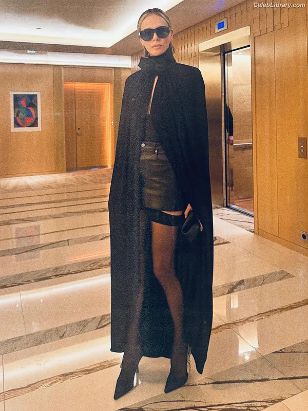Charlize Theron photo 18 of 884