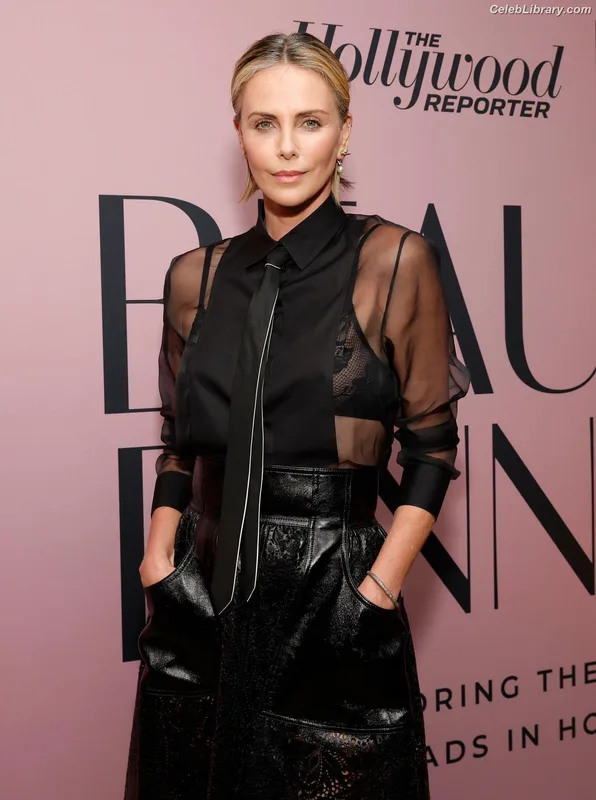 Charlize Theron photo 4 of 884
