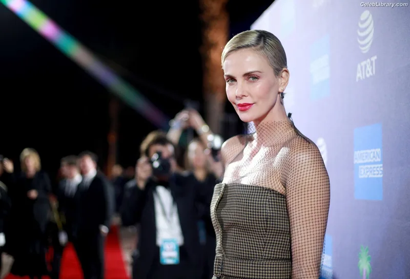 Charlize Theron photo 6 of 884