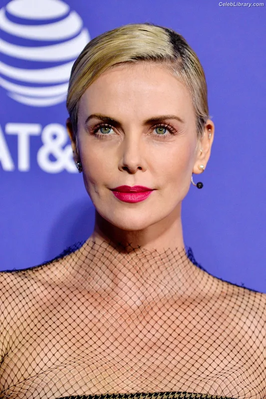 Charlize Theron photo 12 of 884