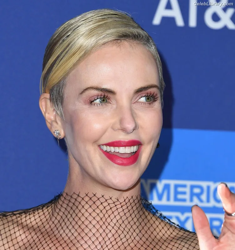 Charlize Theron photo 18 of 884