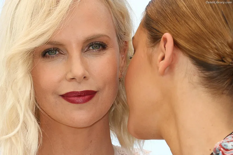 Charlize Theron photo 20 of 884