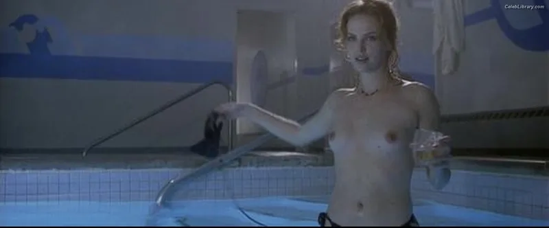 Charlize Theron photo 7 of 884