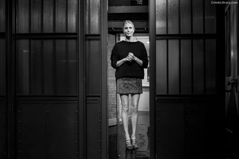 Charlize Theron photo 14 of 884