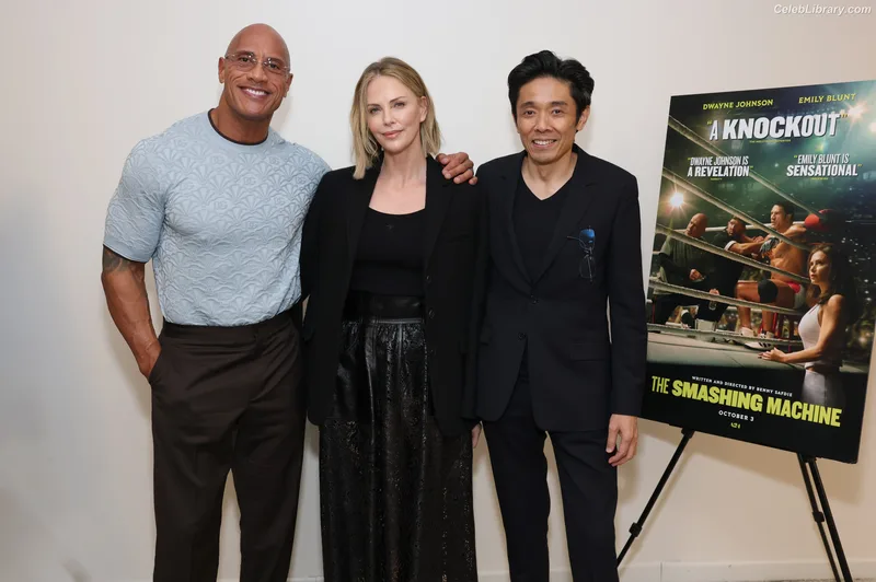 Charlize Theron photo 22 of 884