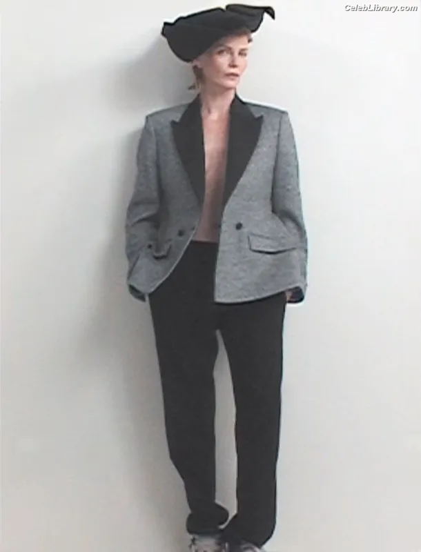 Charlize Theron photo 12 of 884
