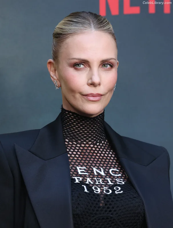 Charlize Theron photo 20 of 884