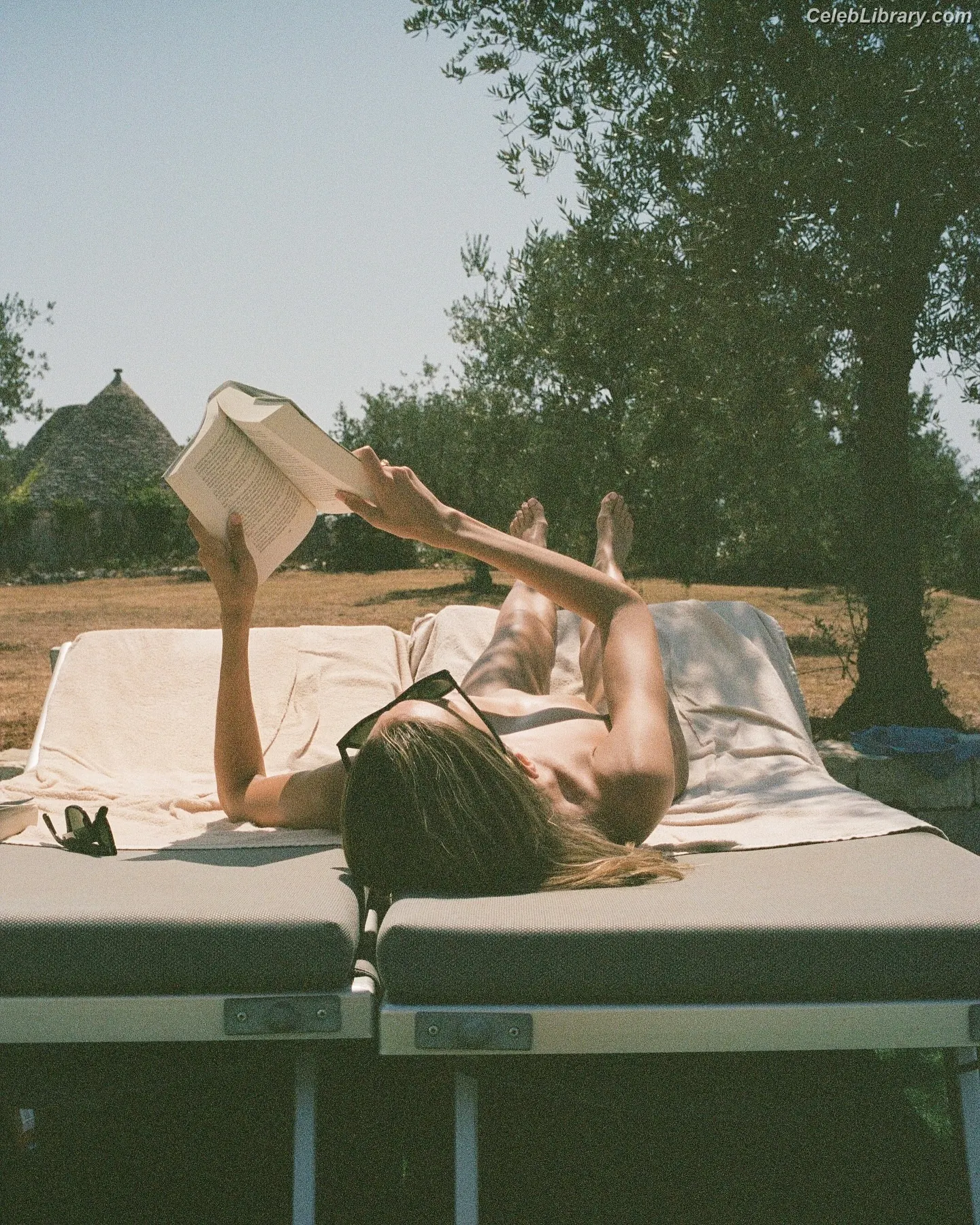 Charlotte Cardin photo 15 of 74