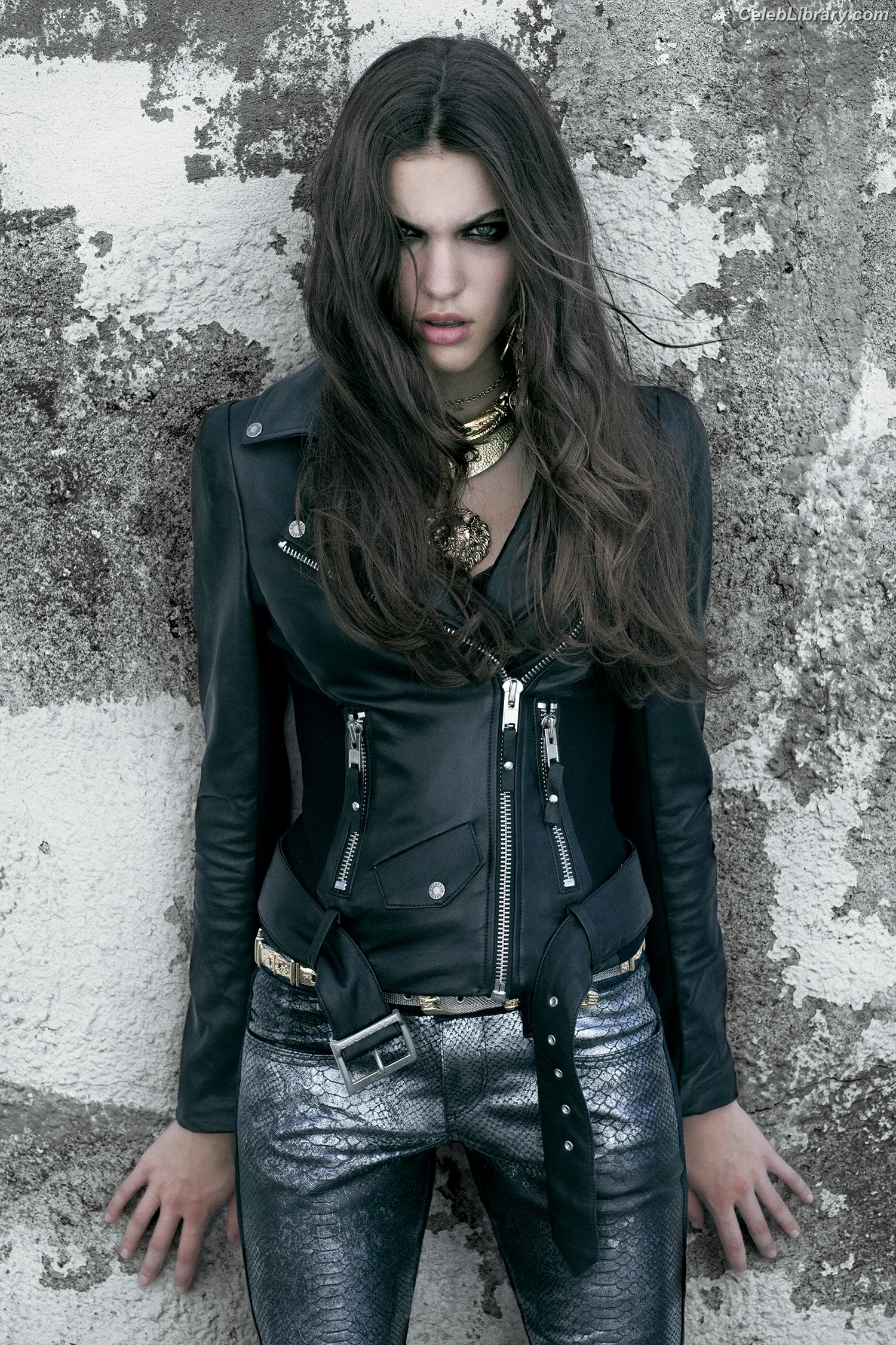 Charlotte Cardin photo 24 of 74