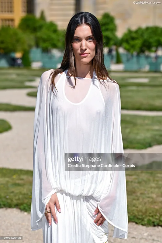Charlotte Cardin photo 21 of 75