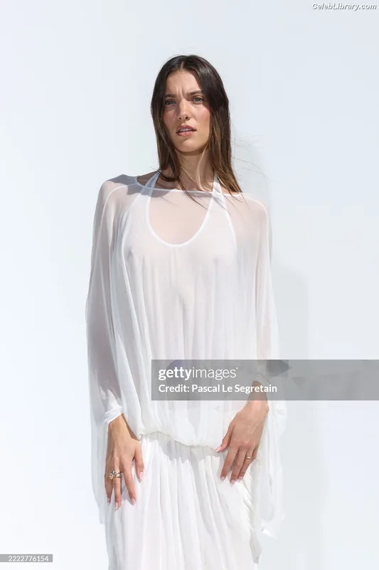 Charlotte Cardin photo 23 of 75