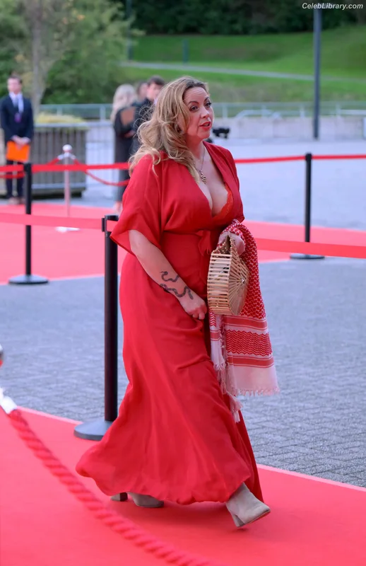 Charlotte Church photo 11 of 80