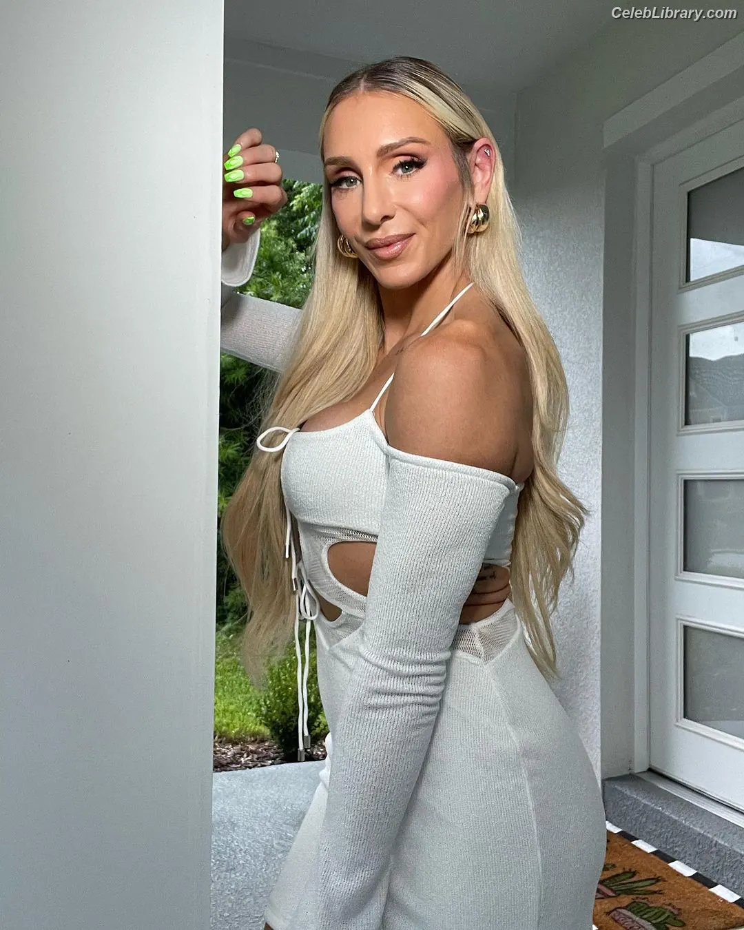 Charlotte Flair photo 12 of 715